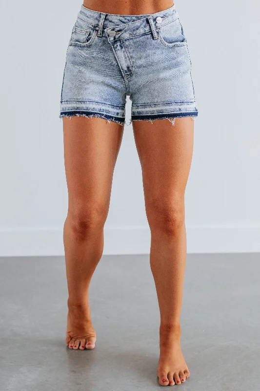 Acadia Risen Shorts - Light Wash Urban Femme Streetwear